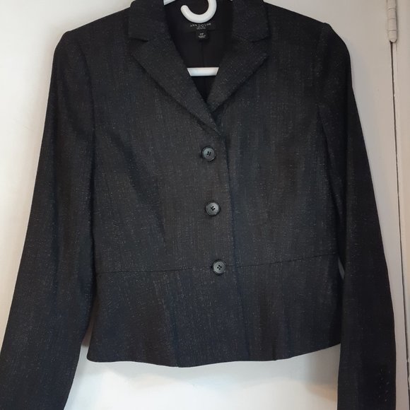Ann Taylor Petite Jacket, charcoal, very good condition, 3 buttons size 2P - Picture 2 of 7